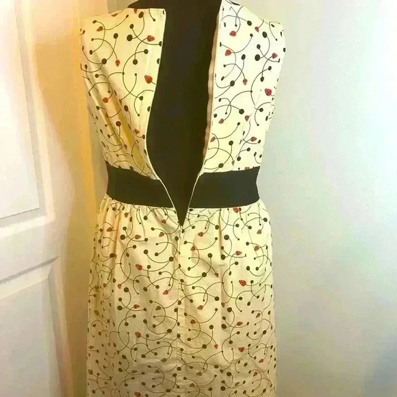 Sourpuss Retro‎ Pinup Style Womens M Red Skulls Empire Waist Tulle Lined Dress - Picture 5 of 12